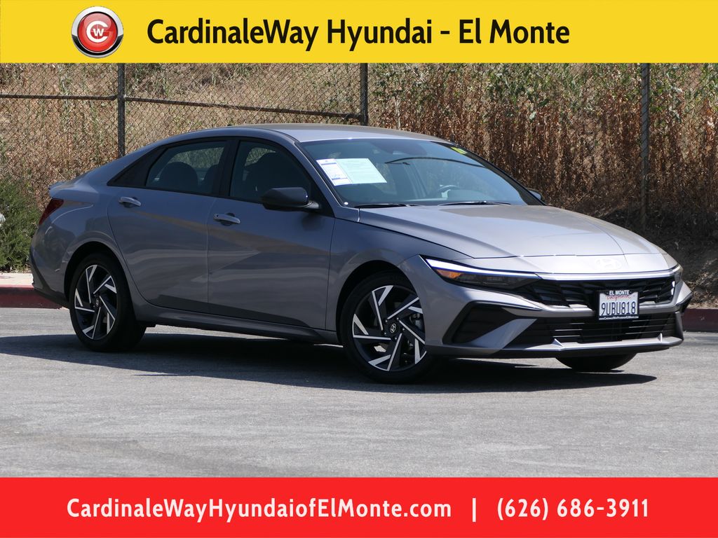 Fluid Metal 2025 Hyundai Elantra Sedan Front-Wheel Drive Continuously Variable Transmission