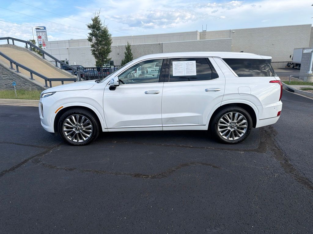 Used 2020 White Hyundai Limited image 4