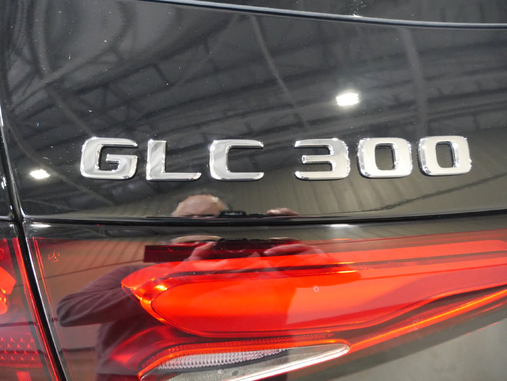 Thumbnail: 2026 Mercedes-Benz GLC - 9