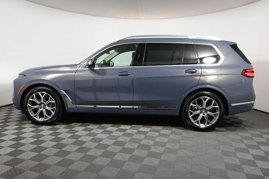 2025 BMW X7 xDrive40i 2