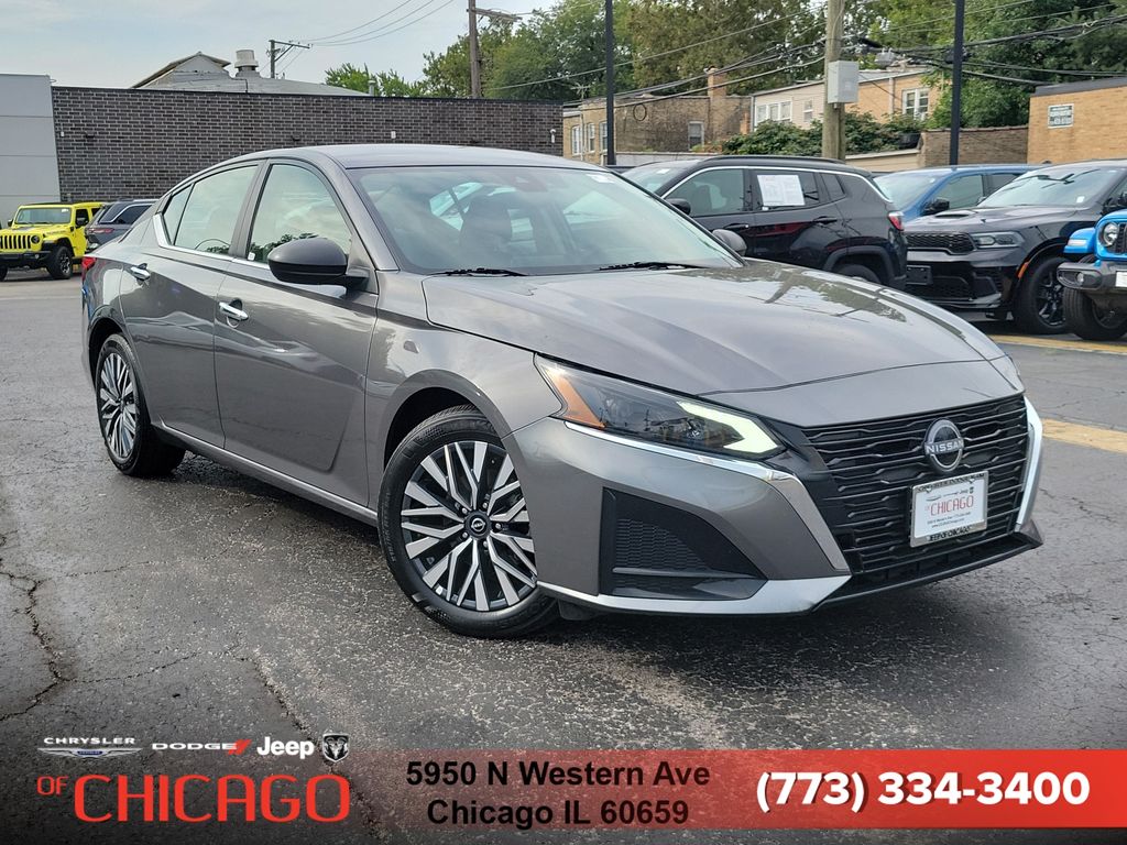 Gray (Gun Metallic) 2025 Nissan Altima Sedan Front-Wheel Drive Continuously Variable Transmission
