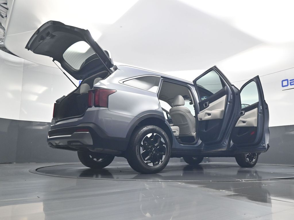 2025 Everlasting Silver Kia Sorento S AWD SUV