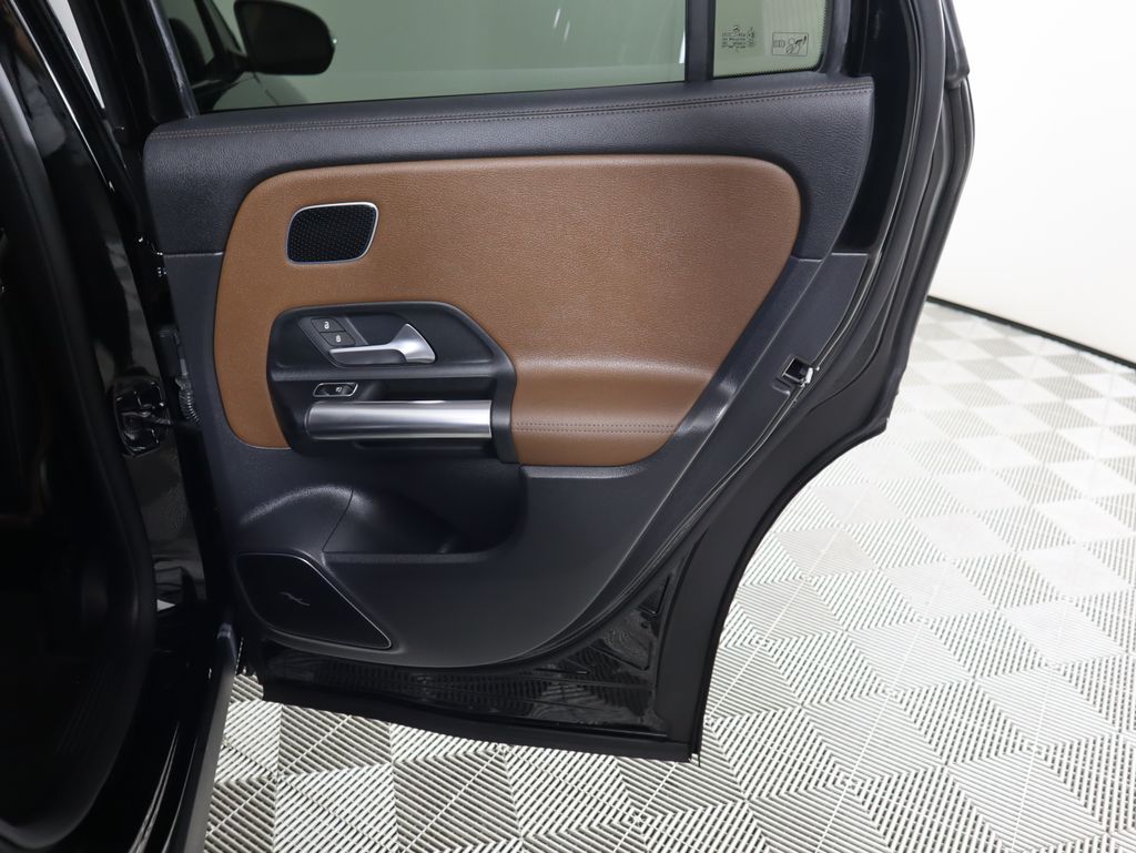 Thumbnail: 2022 Mercedes-Benz GLA - 27