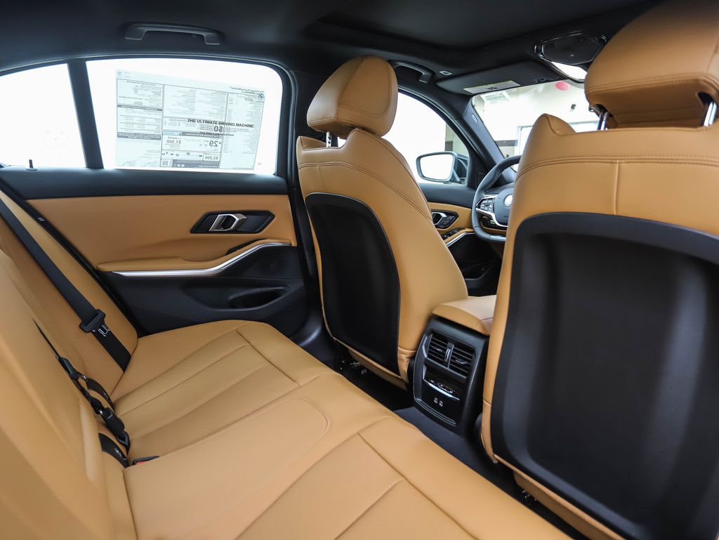 Thumbnail: 2025 BMW 3 Series - 24