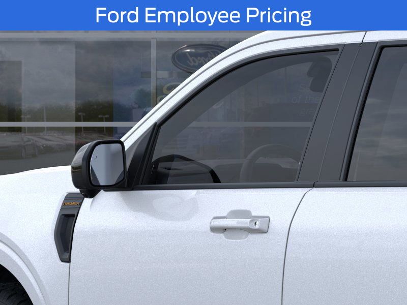 2025 Ford Maverick  photo