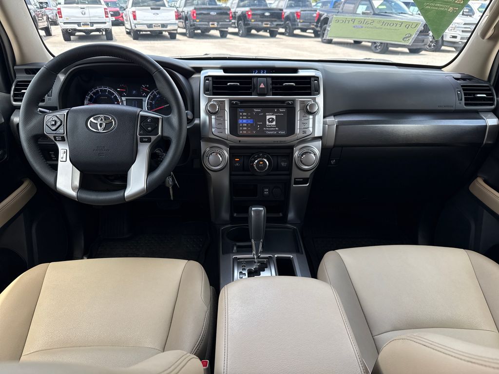 Used 2016 White Toyota SR5 Premium image 6