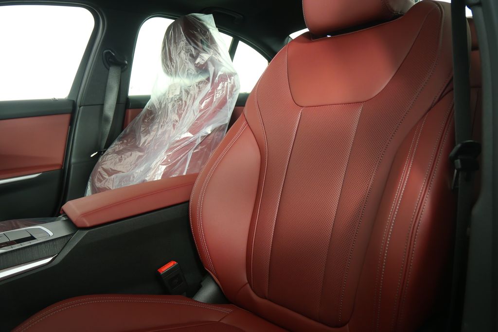 2025 BMW 3 Series 330i 10