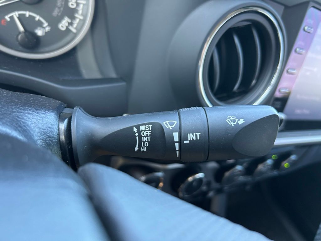 2023 Toyota Tacoma SR5 21
