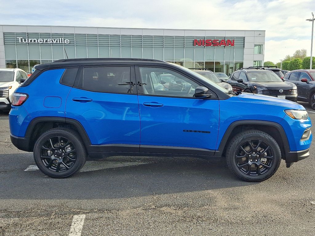 Thumbnail: 2022 Jeep Compass - 7