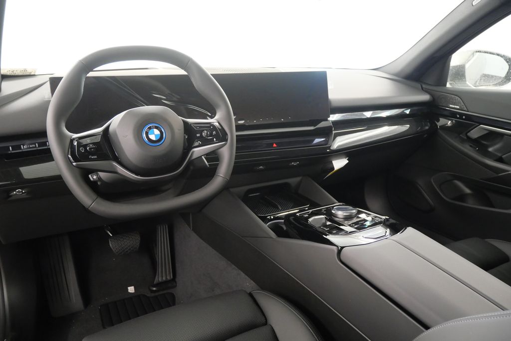 2025 BMW i5 xDrive40 19