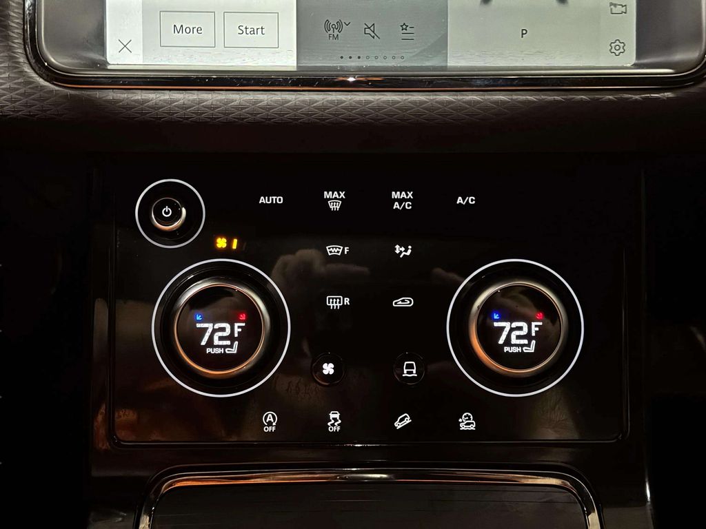 Used 2022 Santorini Black Metallic Land Rover Dynamic image 7