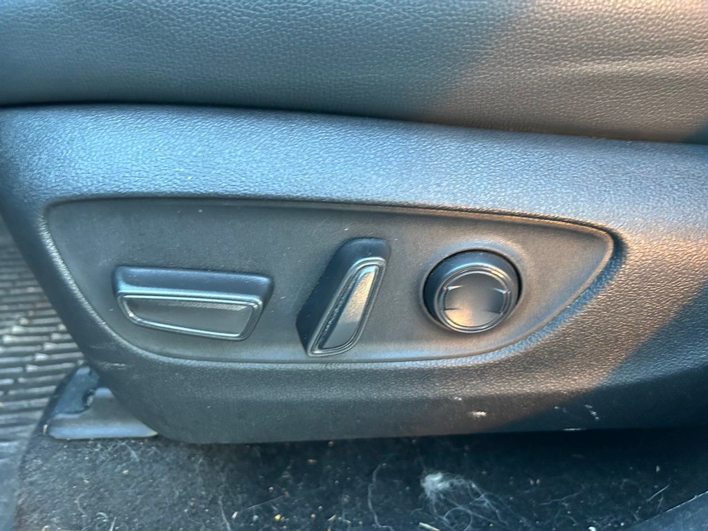 Thumbnail: 2024 Toyota Grand Highlander - 16