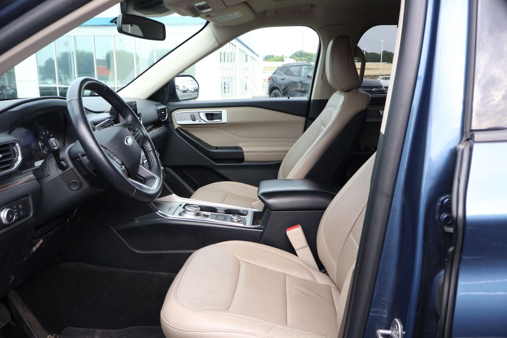 2020 Ford Explorer Limited 13