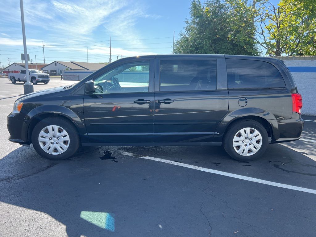 Thumbnail: 2016 Dodge Grand Caravan - 2