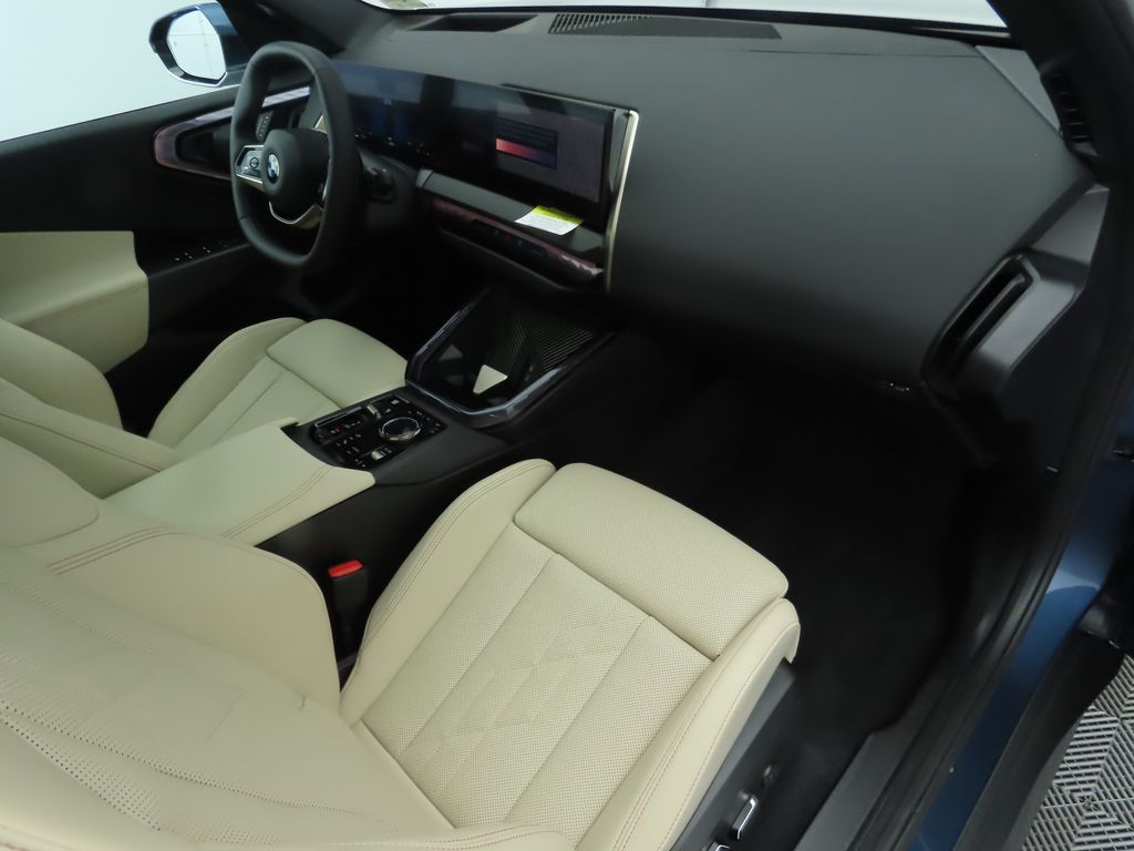 Thumbnail: 2025 BMW X3 - 18