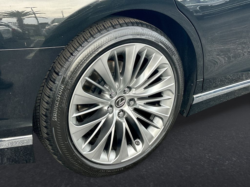 Thumbnail: 2022 Lexus LS - 29