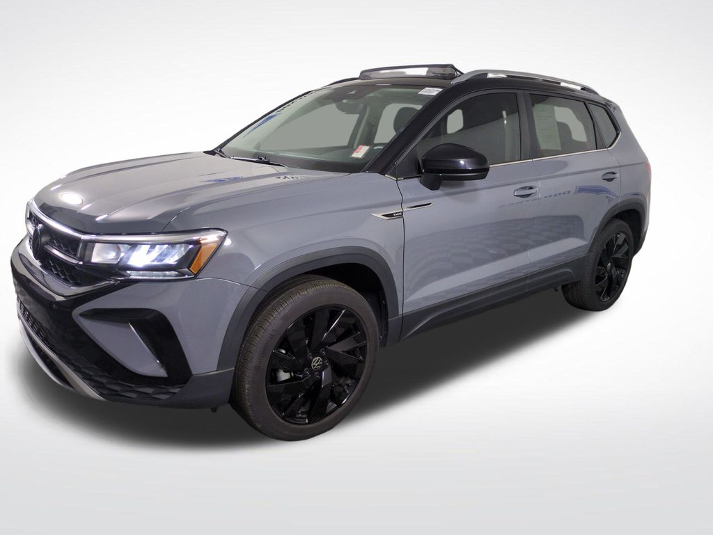 2024 Volkswagen Taos SE 4Motion