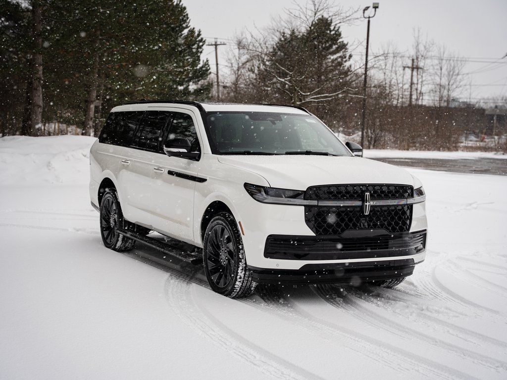 New 2026 White Lincoln Reserve image 3