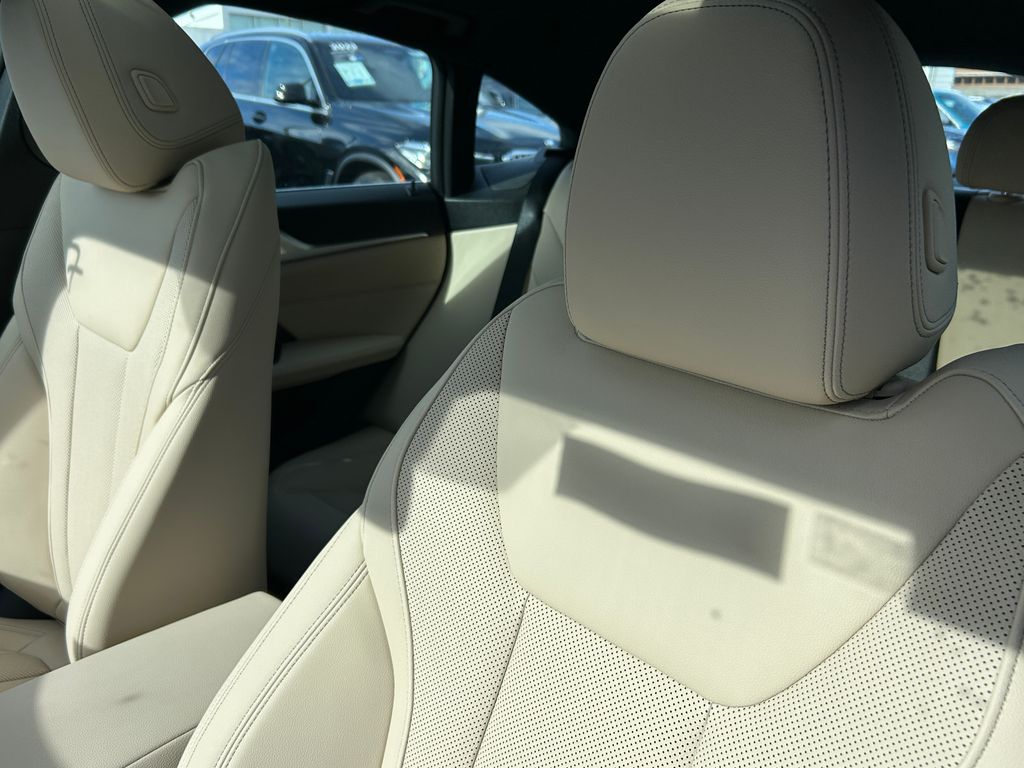 Thumbnail: 2025 BMW i4 - 14