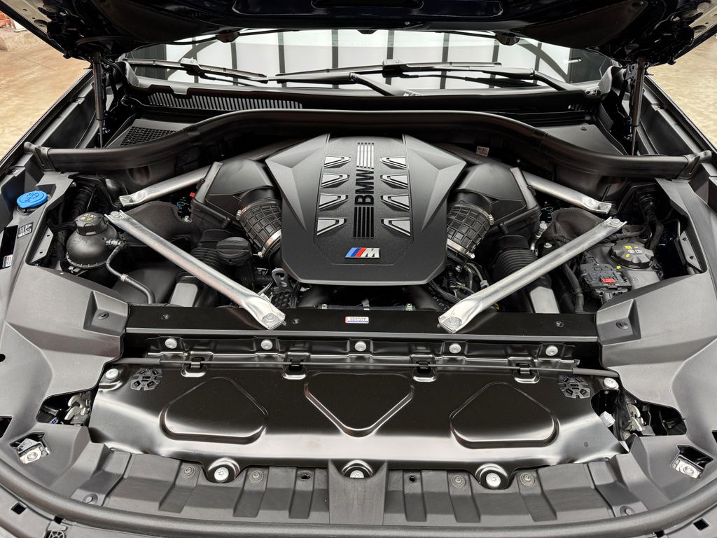 New 2026  BMW M60i image 32