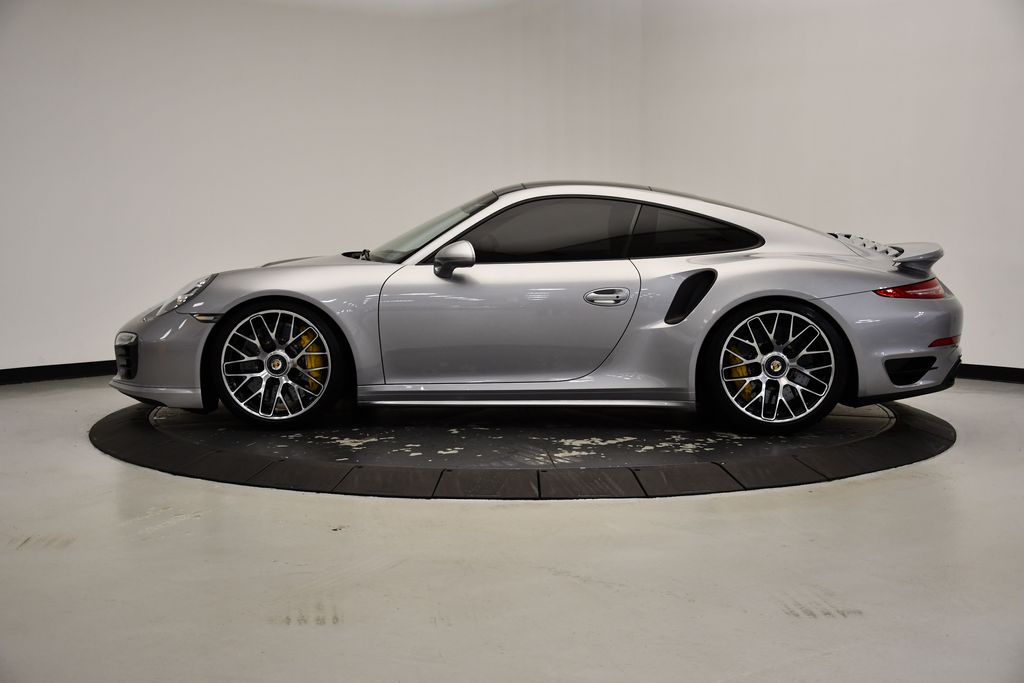 2015 Porsche 911 Turbo S 2