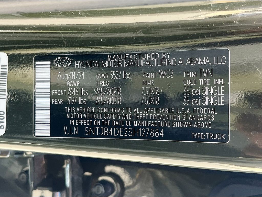Used 2025 Green Hyundai SEL image 31