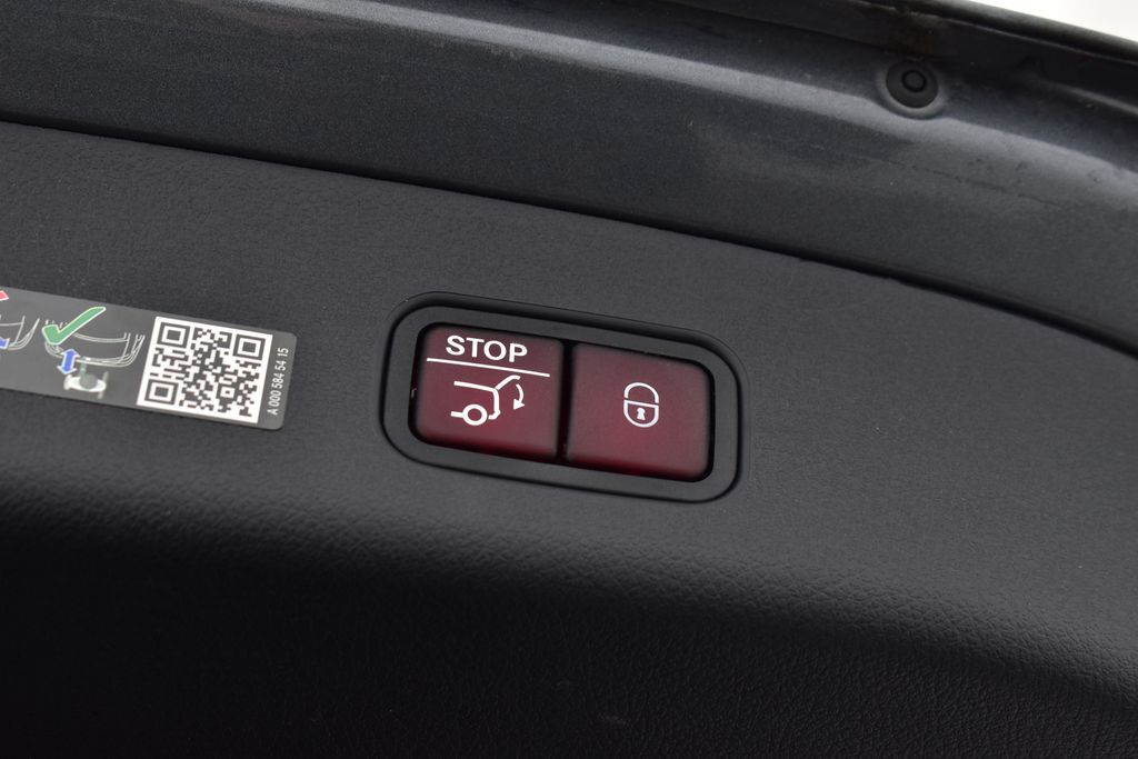 Thumbnail: 2023 Mercedes-Benz GLC - 32