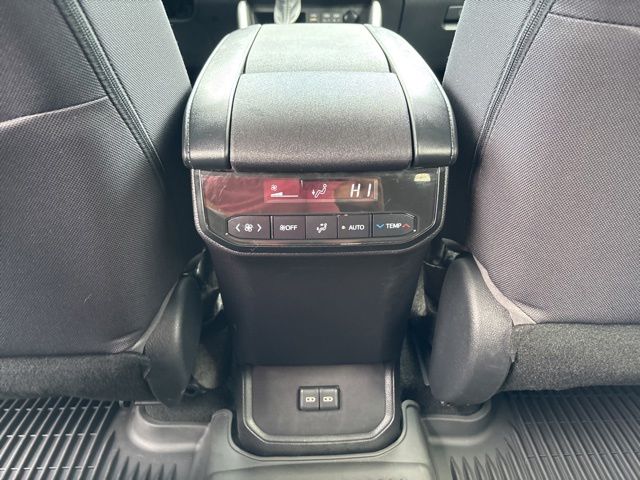 Used 2023 Toyota Highlander SUV