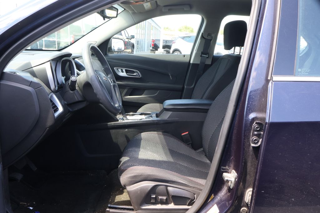 Thumbnail: 2017 Chevrolet Equinox - 8