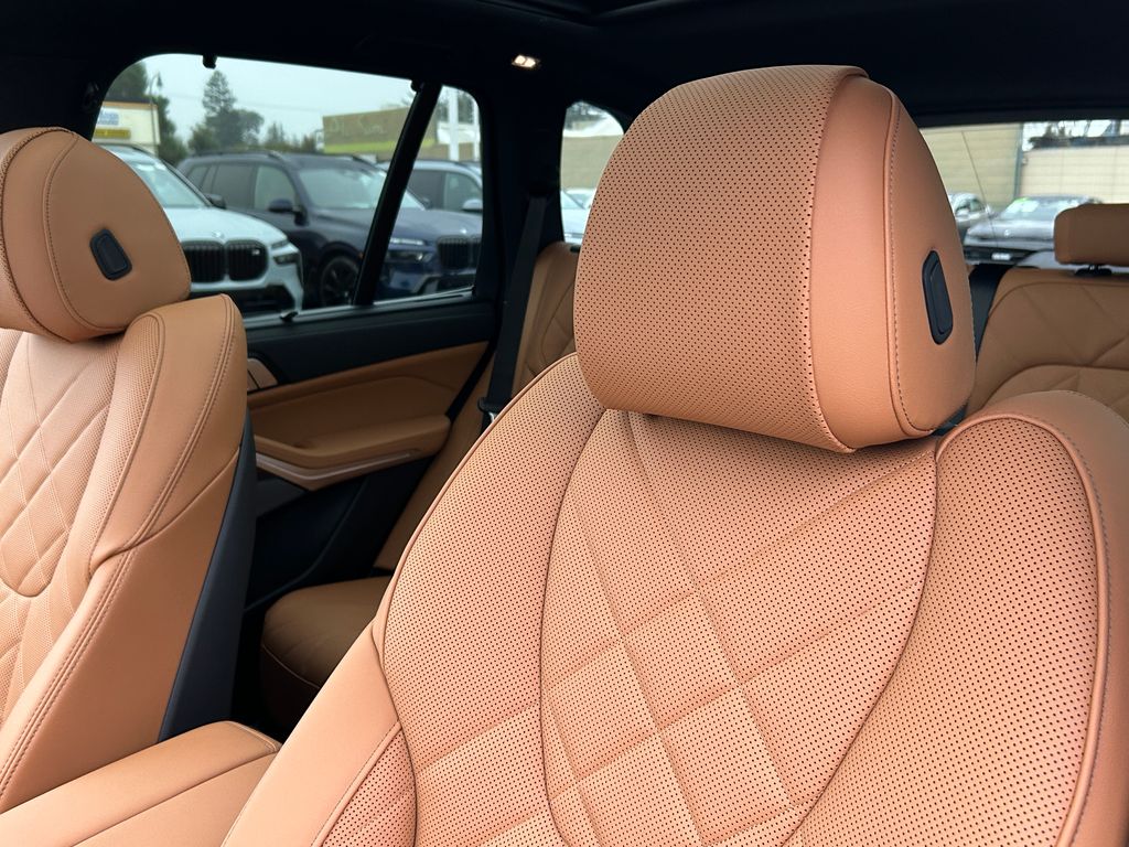 Thumbnail: 2026 BMW X5 - 14