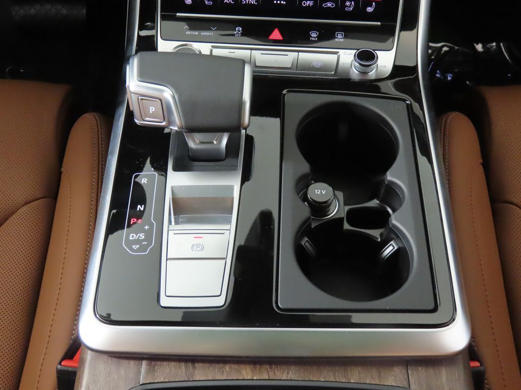 Thumbnail: 2026 Audi Q8 - 23