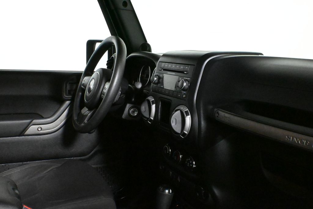 2013 Jeep Wrangler Sport 27