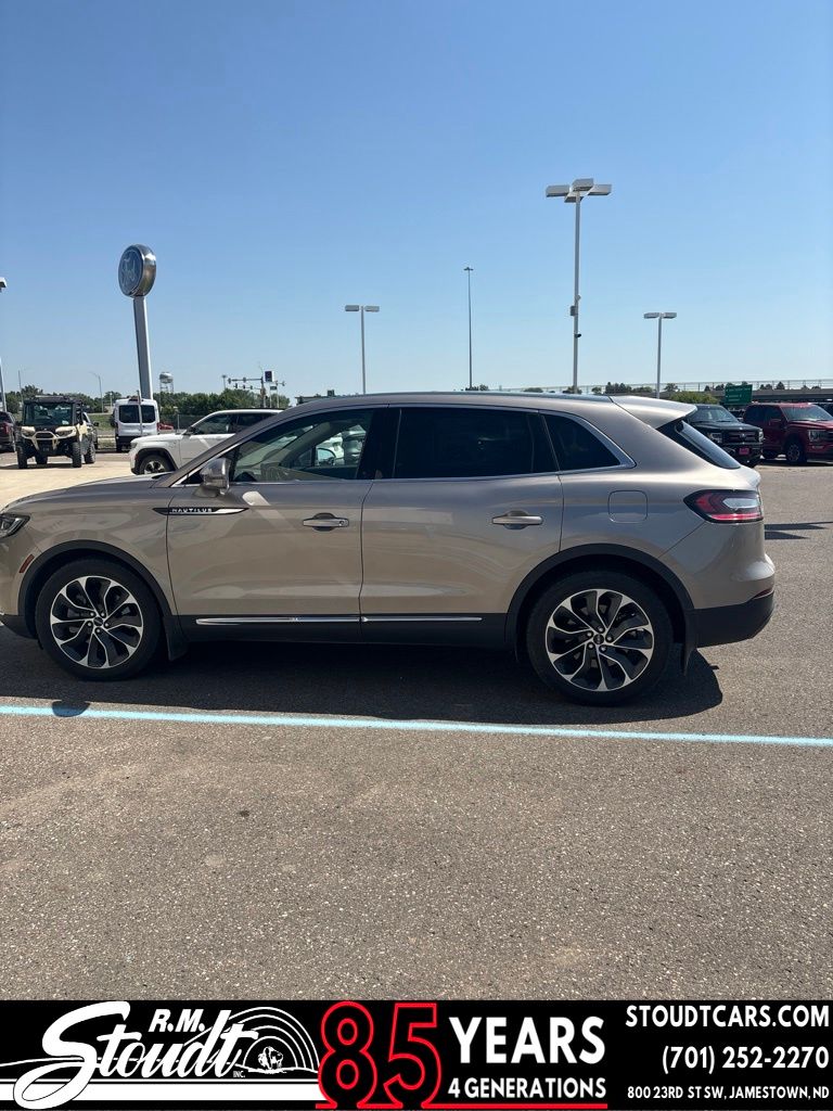  2021 Lincoln Nautilus Reserve AWD   