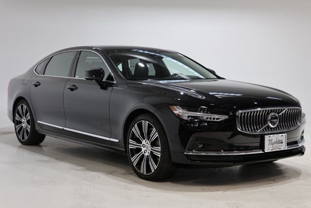 Onyx Black Metallic 2023 Volvo S90 B6 Ultimate AWD Sedan All-Wheel Drive Automatic