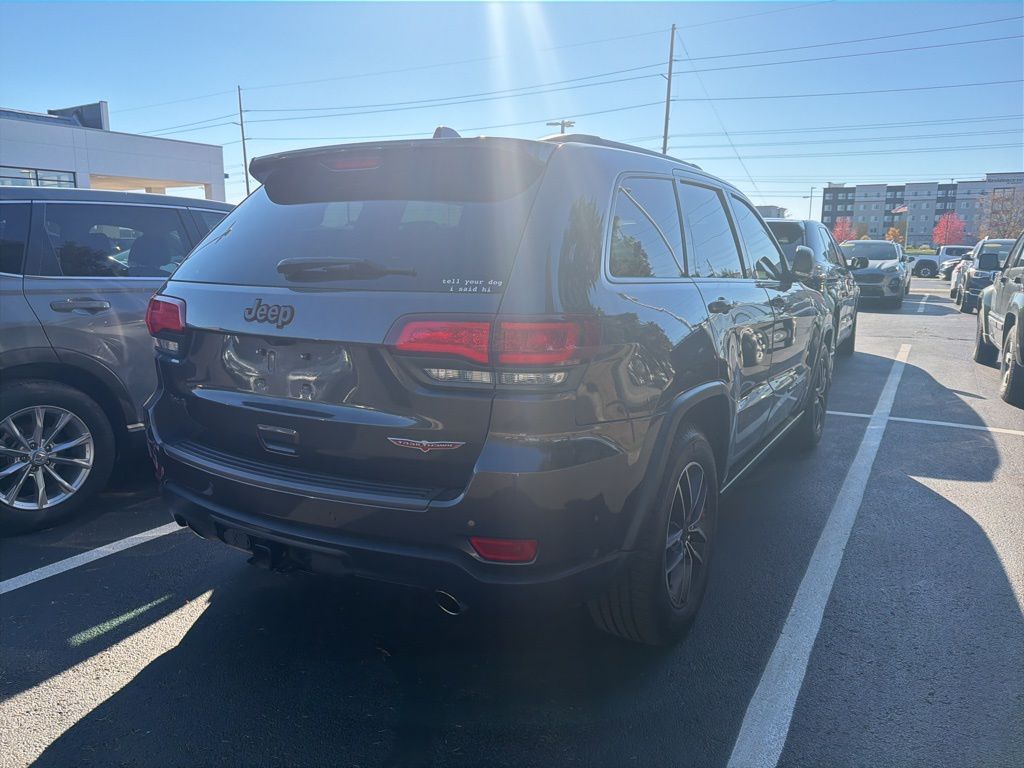 Thumbnail: 2019 Jeep Grand Cherokee - 3