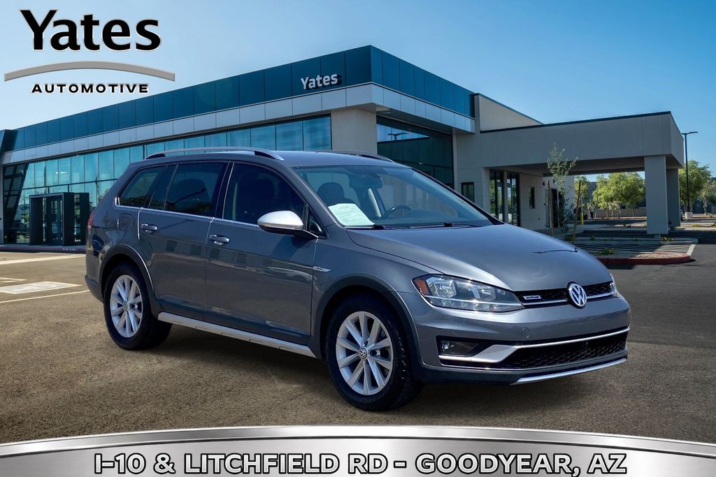 2019 Volkswagen Golf Alltrack Gris (Platinum Gray Metallic) Vagón Tracción en las cuatro ruedas 6 velocidades Doble cloch