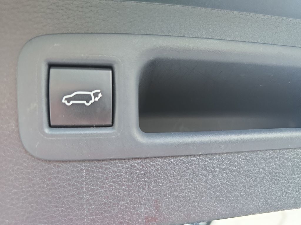 Used 2023 Toyota Highlander SUV