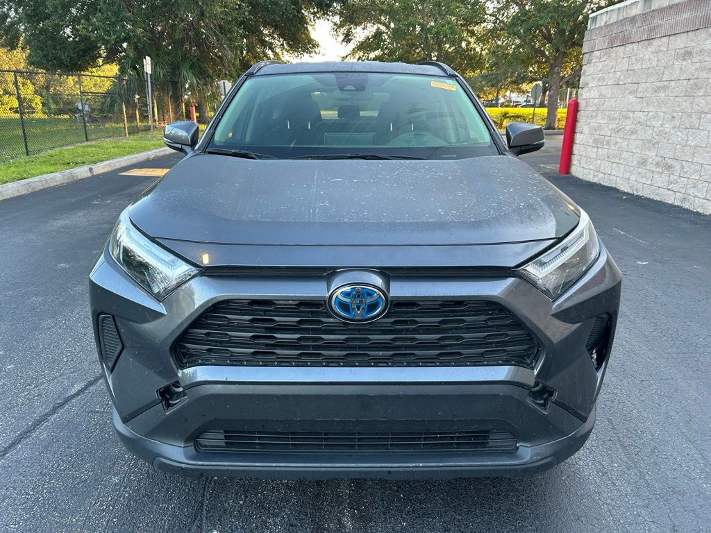 2023 Toyota RAV4 LE 8