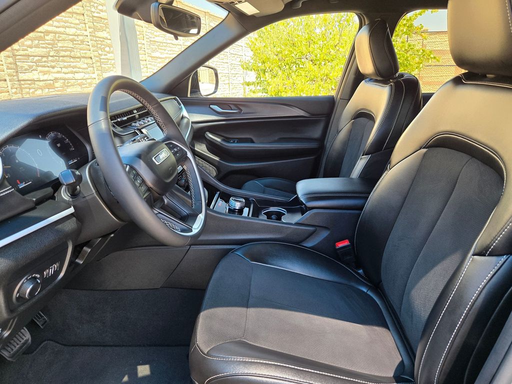 Used 2024 Jeep Grand Cherokee L SUV