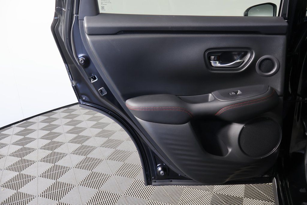 Thumbnail: 2025 Acura ADX - 13