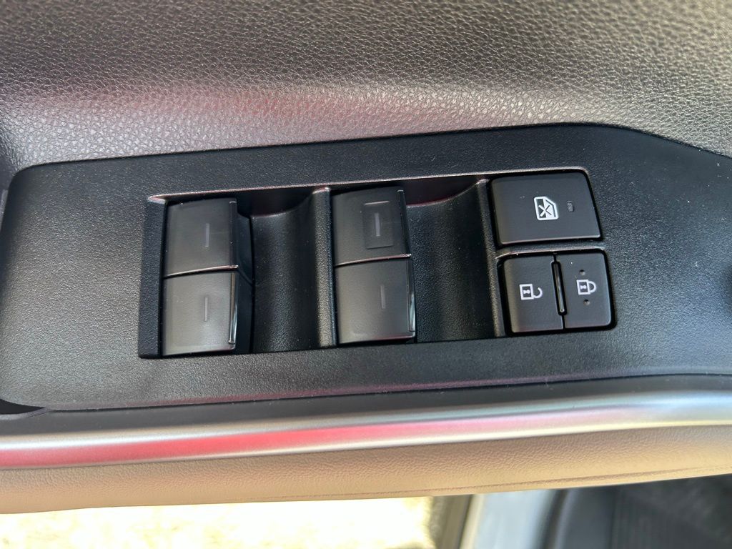 Thumbnail: 2025 Toyota Highlander - 18