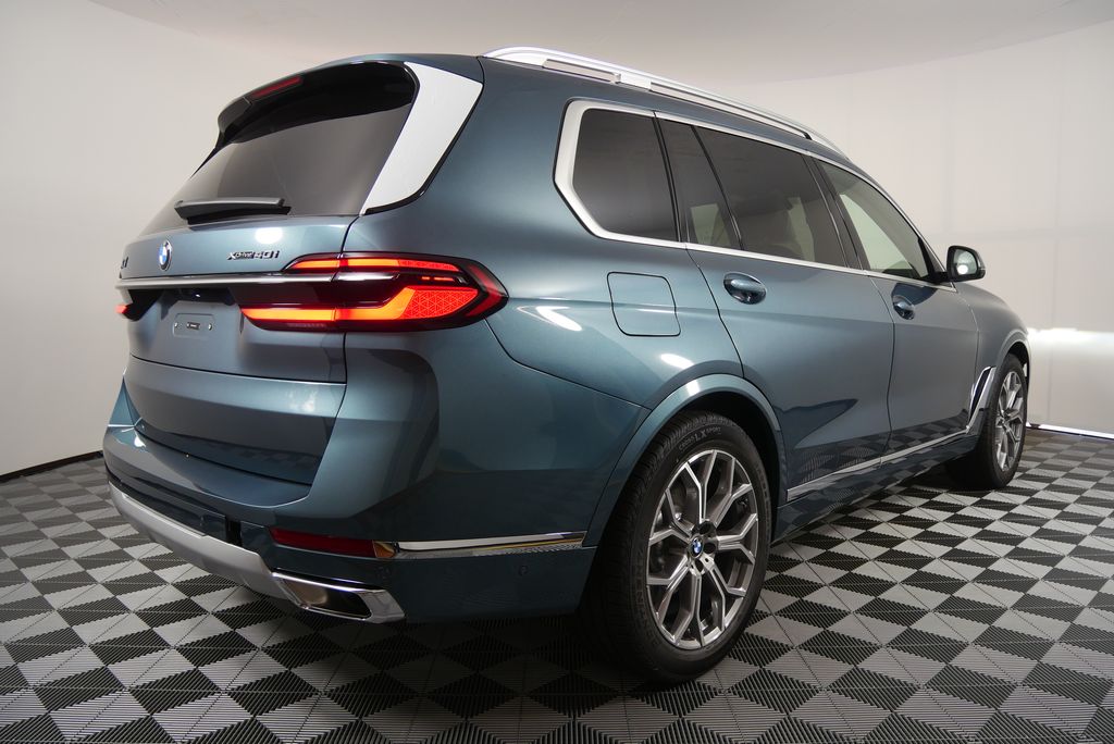2026 BMW X7 xDrive40i 3