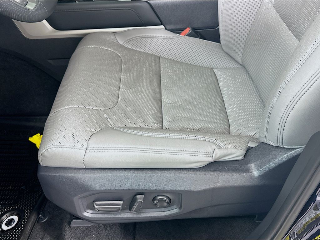 Thumbnail: 2024 Toyota Tundra - 20