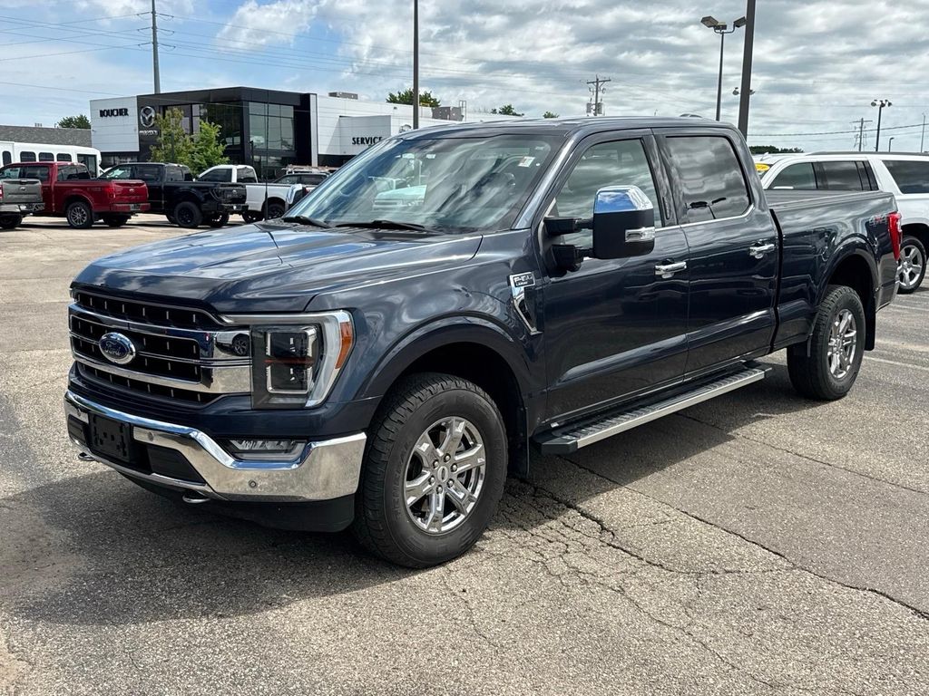 Certified Used 2022 Smoked Quartz Metallic Tinted Clearcoat Ford Lariat image 2