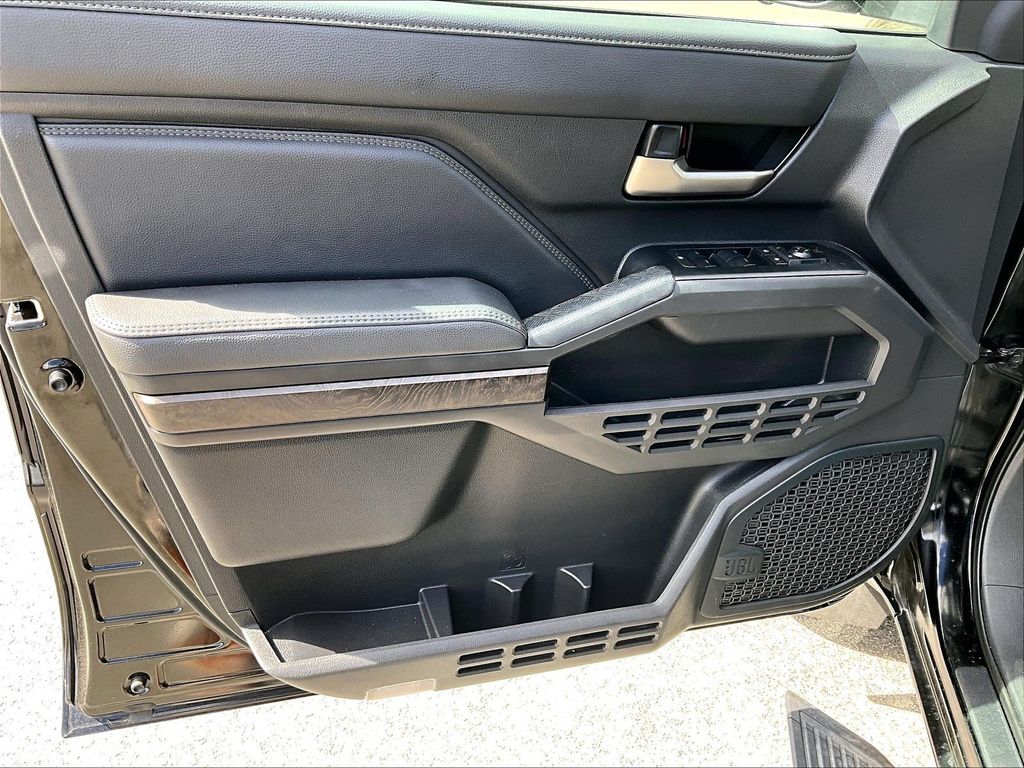 2024 Toyota Tacoma — photo 9