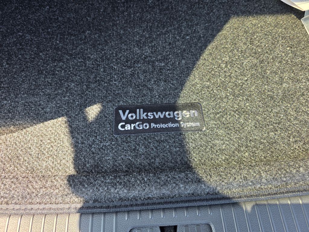 2026 Volkswagen Atlas 2.0T SE White/off-white at Sutliff Volkswagen