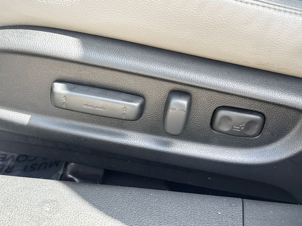 Used 2014  Honda EX-L image 23