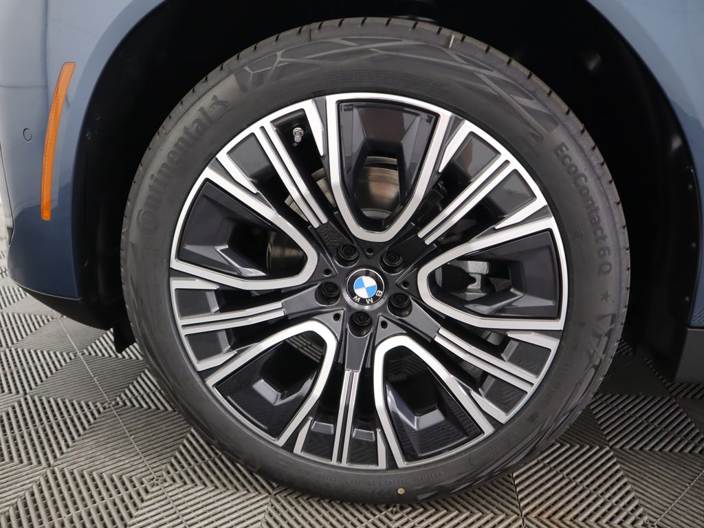 Thumbnail: 2025 BMW X3 - 32