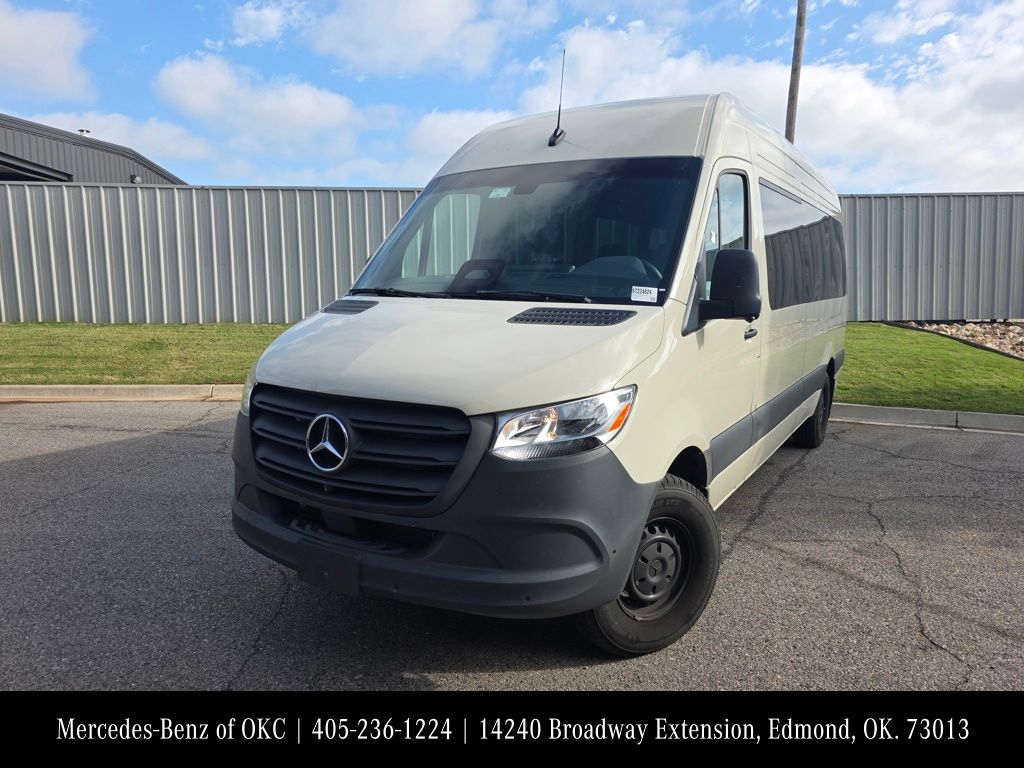 2025 Mercedes-Benz Sprinter 2500 Passenger 170 WB