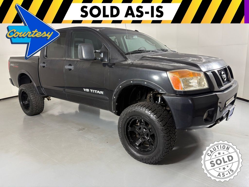 2010 Nissan Titan PRO-4X Crew Cab 4WD